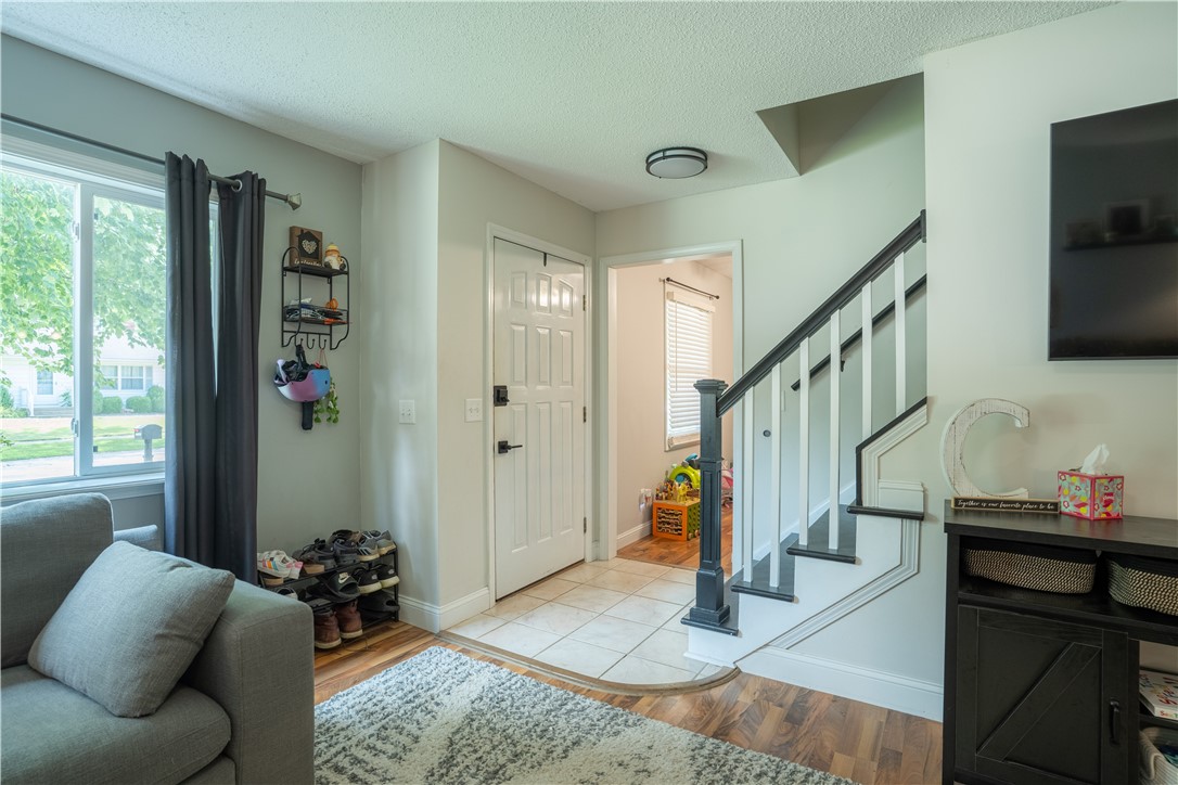 2012 Redoak Street Property Photo 8