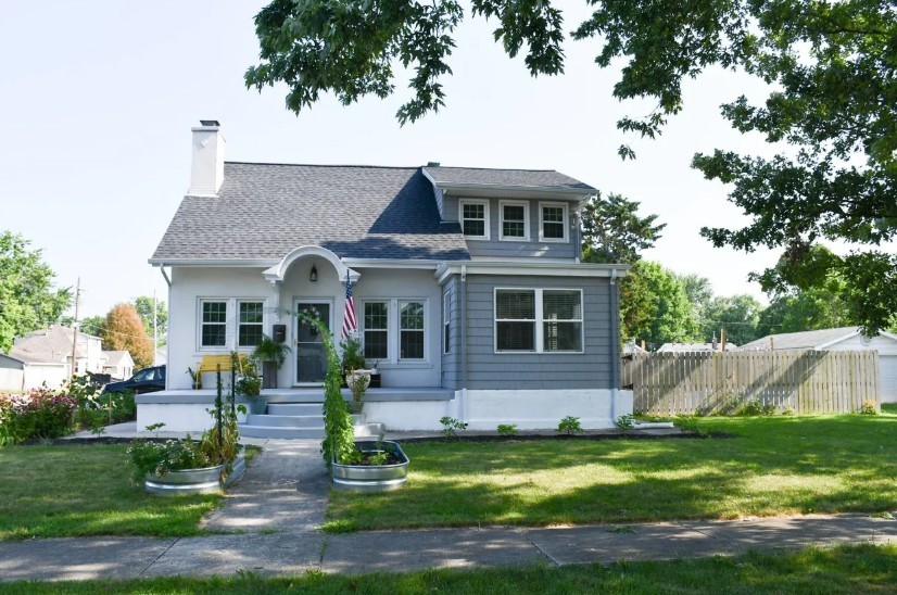 3232 Richmond Avenue Property Photo 1
