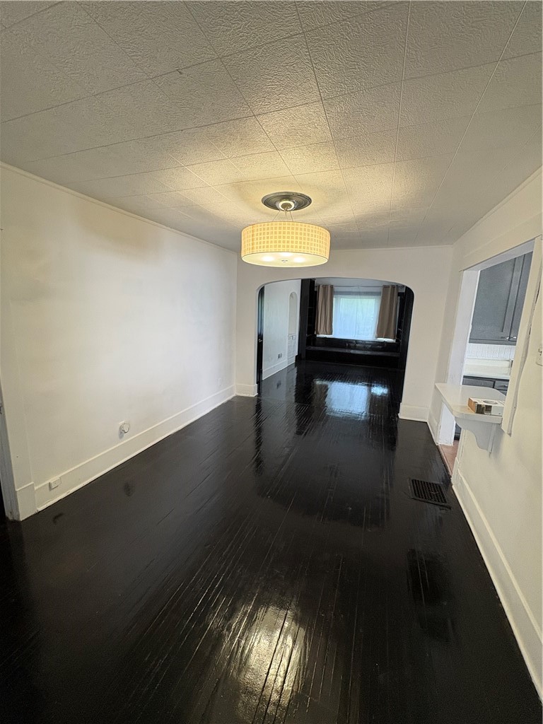 1095 Clay Street Property Photo 4
