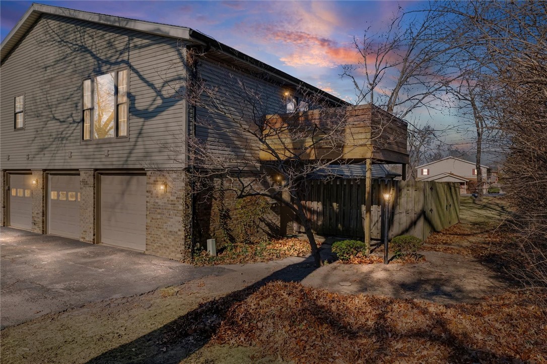 9 S Shorewood Drive Property Photo 1