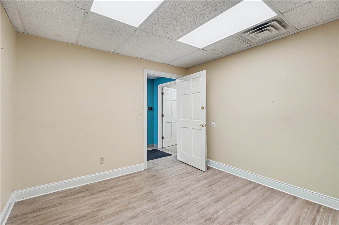 1706 Warrington Avenue Property Photo 20