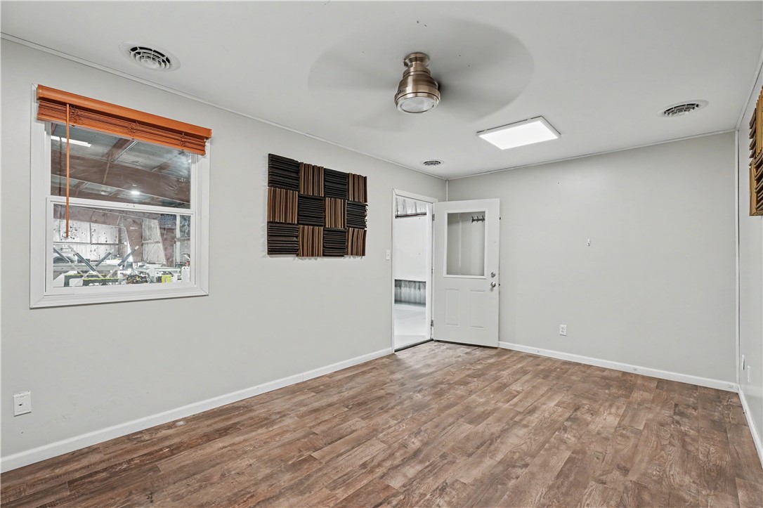 1706 Warrington Avenue Property Photo 25