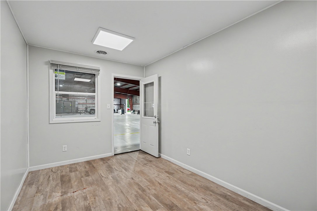 1706 Warrington Avenue Property Photo 27