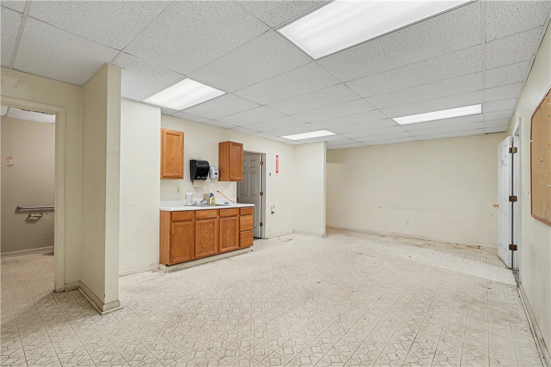 1706 Warrington Avenue Property Photo 31