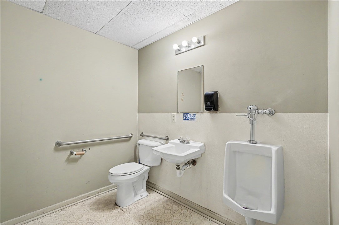1706 Warrington Avenue Property Photo 33