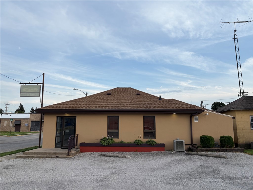 120 S Main Street Property Photo 1