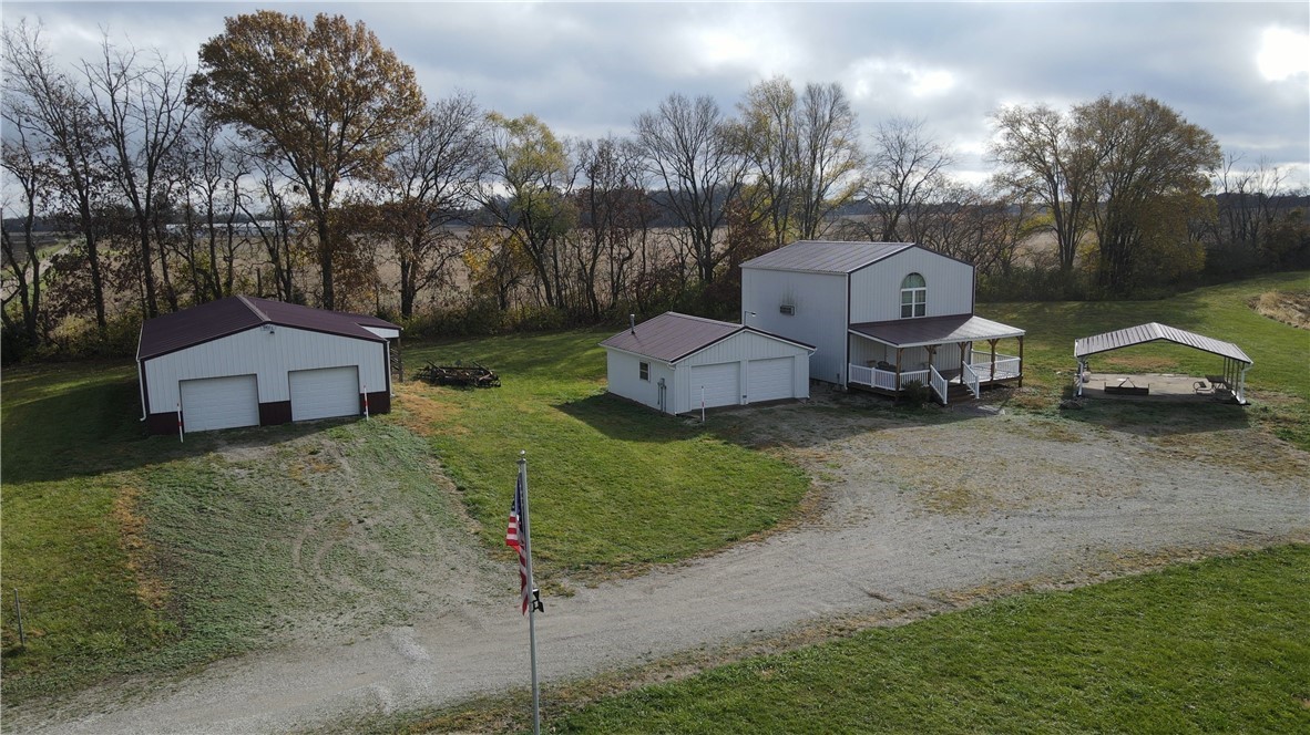 - 1100 N Road Property Photo 5