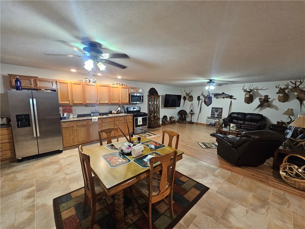 - 1100 N Road Property Photo 10