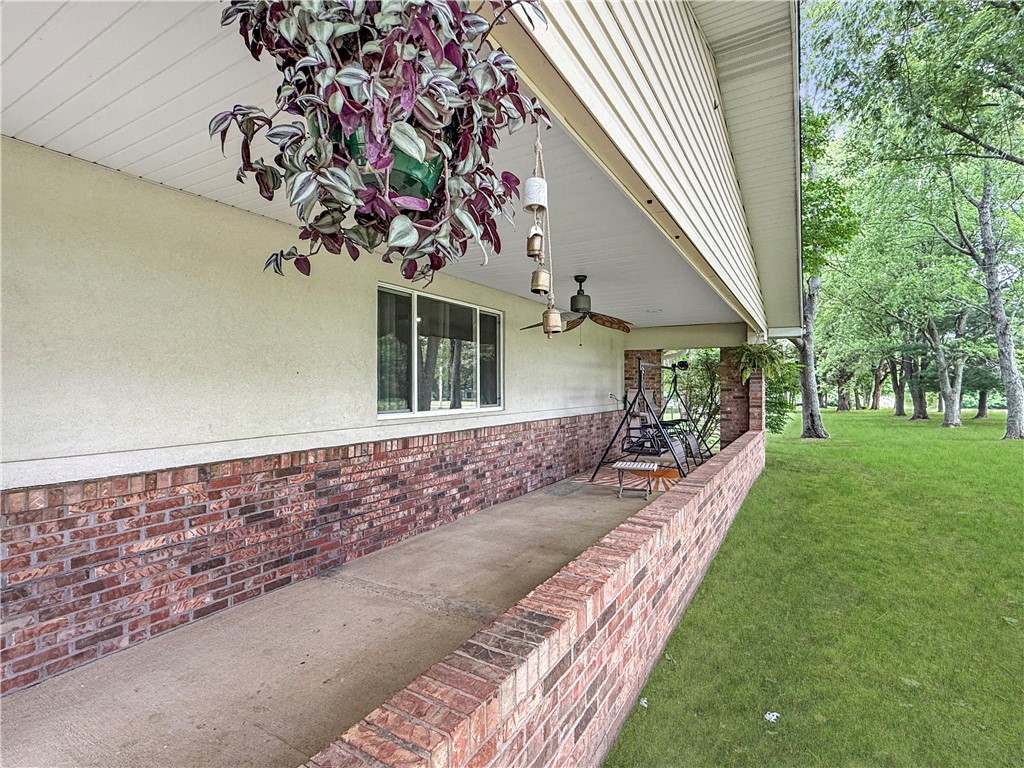 1265 W Ash Avenue Property Photo 3