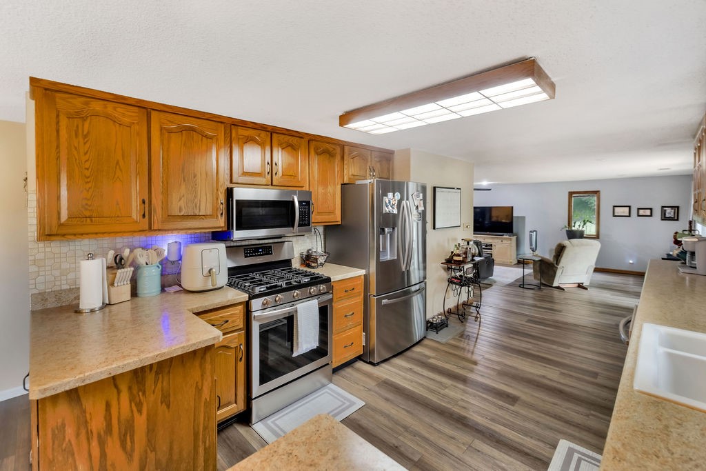 1265 W Ash Avenue Property Photo 12