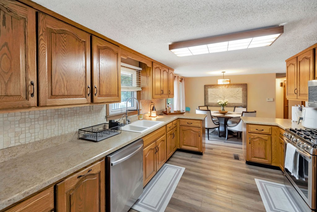 1265 W Ash Avenue Property Photo 13