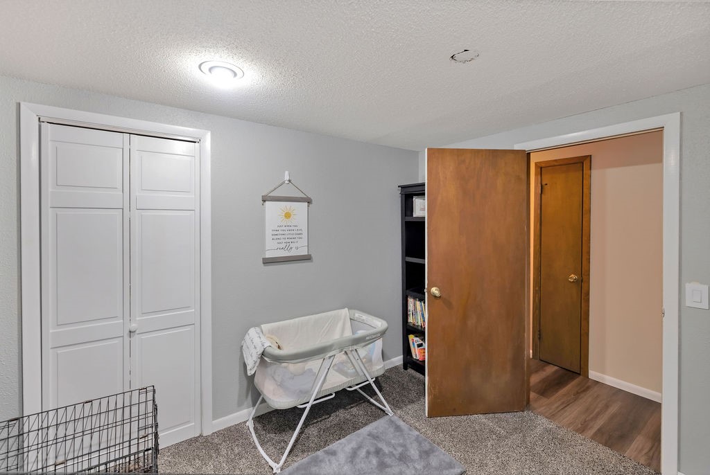 1265 W Ash Avenue Property Photo 17