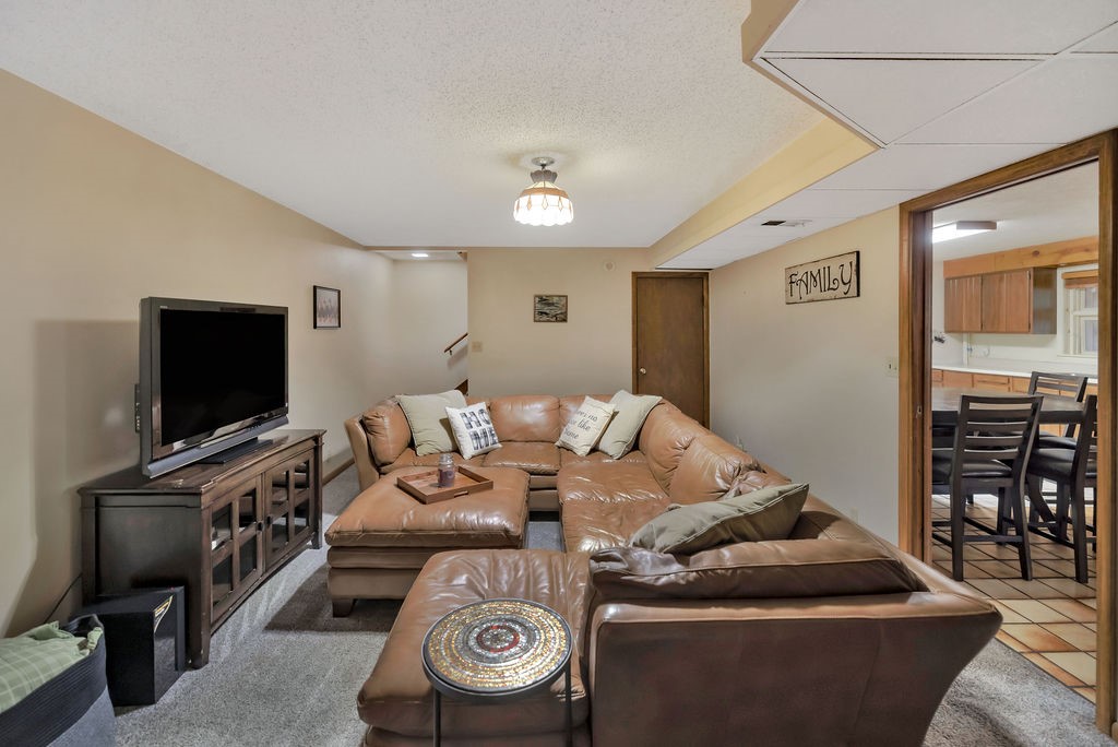1265 W Ash Avenue Property Photo 20