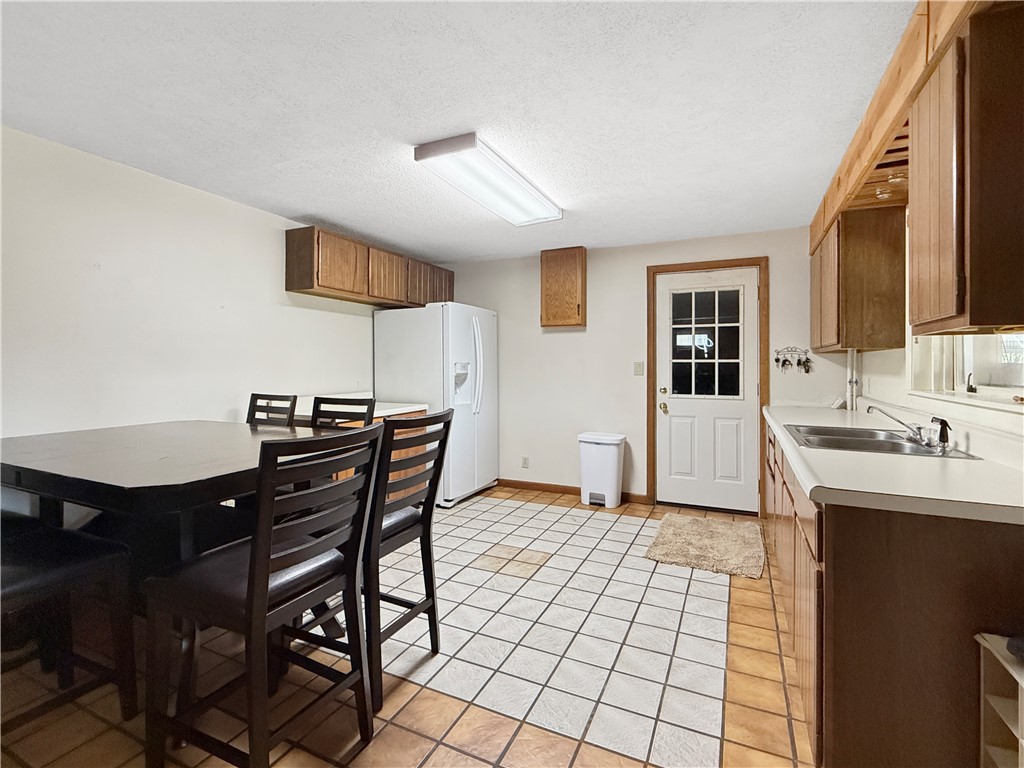 1265 W Ash Avenue Property Photo 23