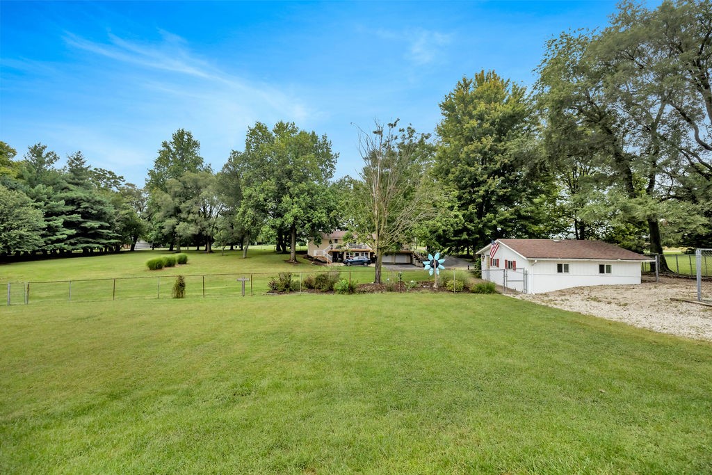 1265 W Ash Avenue Property Photo 46
