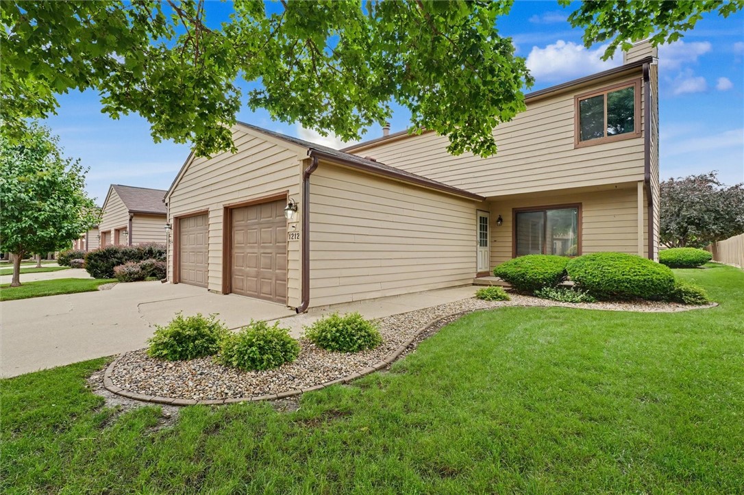 1212 Lancaster Drive Property Photo 1
