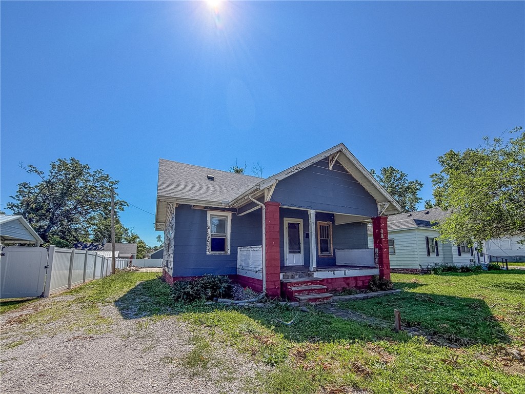 931 1st Street Property Photo 1