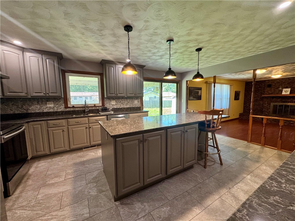 405 Price Avenue Property Photo 3