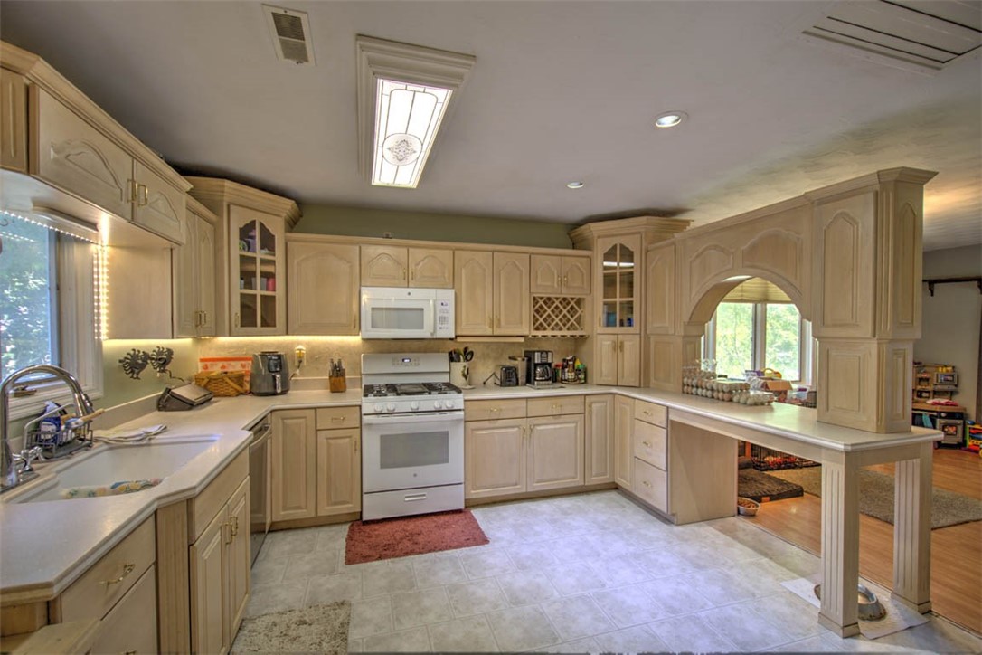 915 E 2700 North Road Property Photo 8