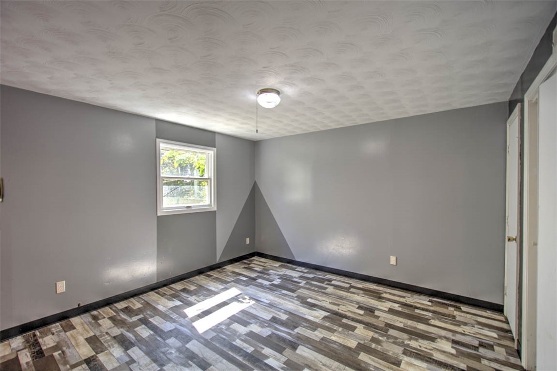 915 E 2700 North Road Property Photo 12