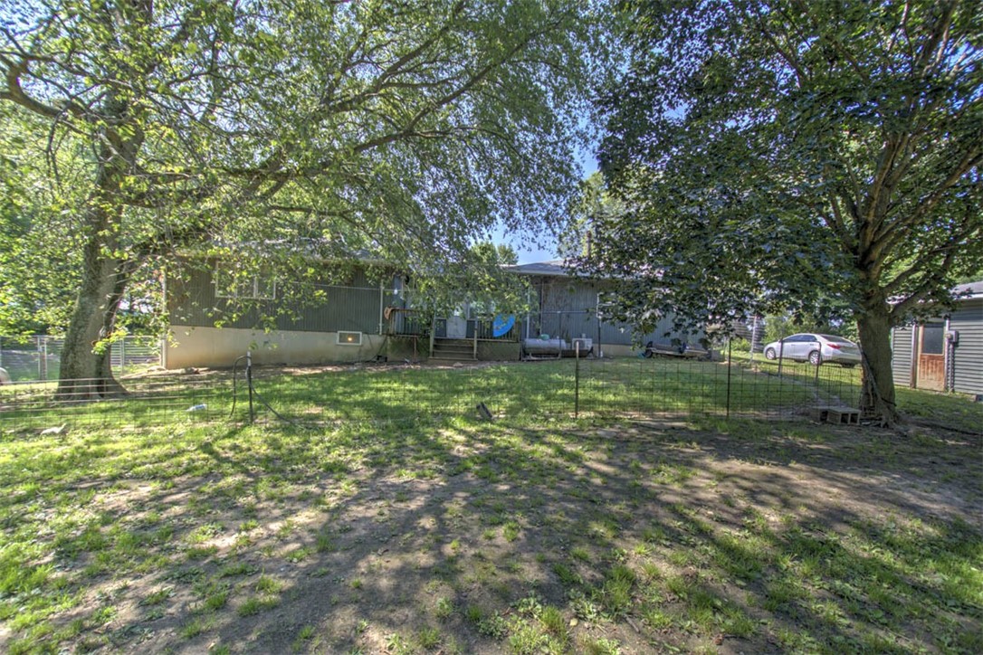 915 E 2700 North Road Property Photo 18