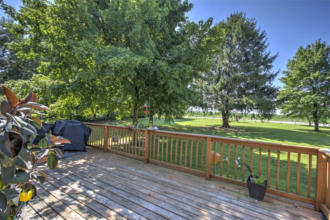 915 E 2700 North Road Property Photo 22