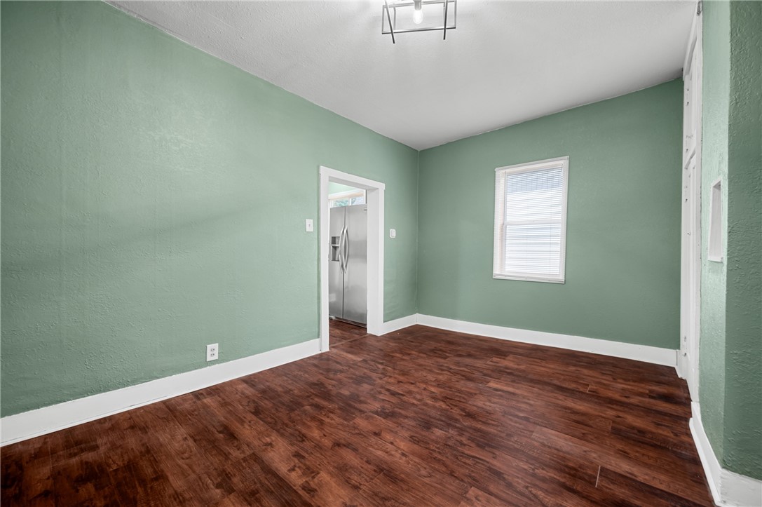306 E Madison Street Property Photo 12