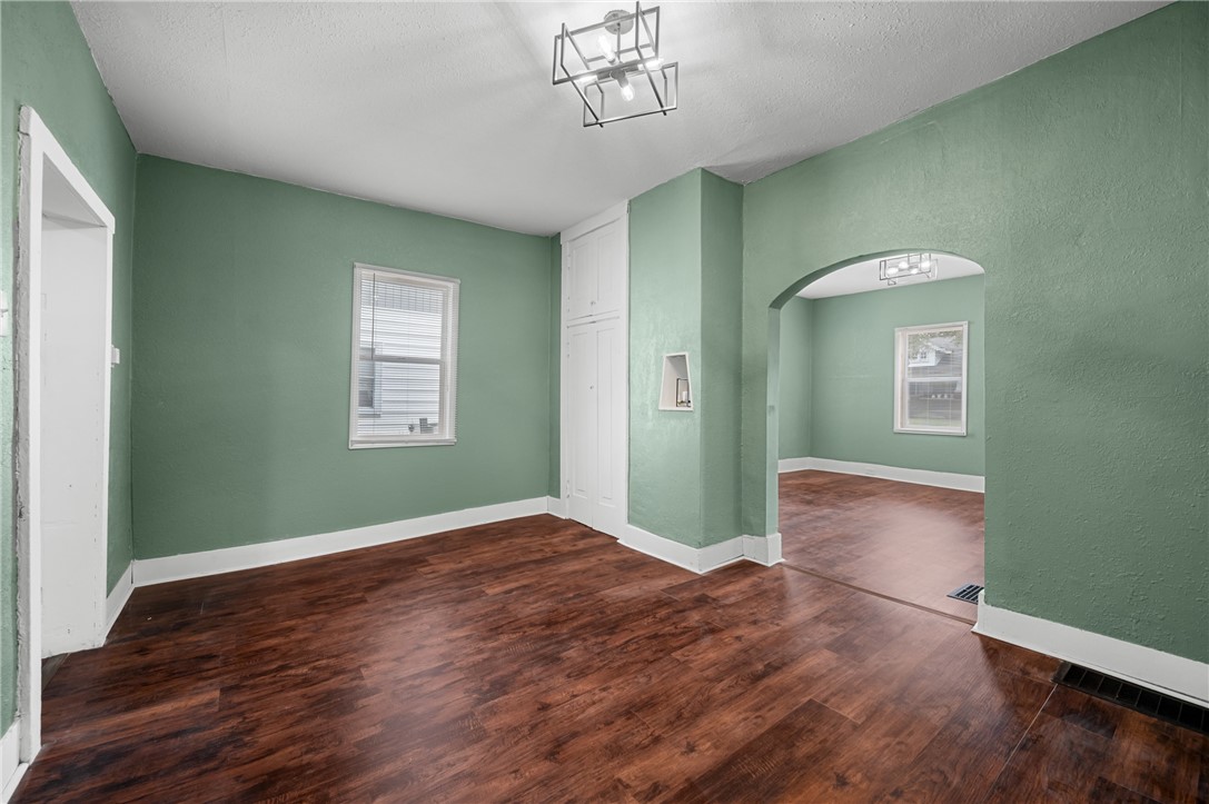 306 E Madison Street Property Photo 13