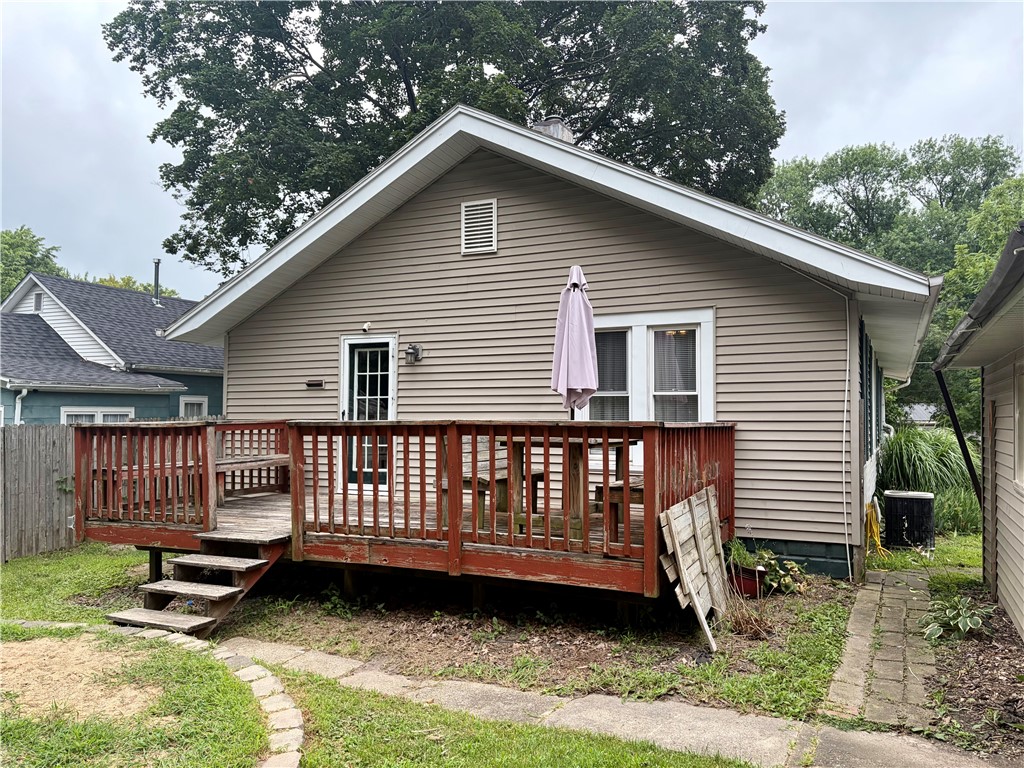 207 S Hickory Street Property Photo 11