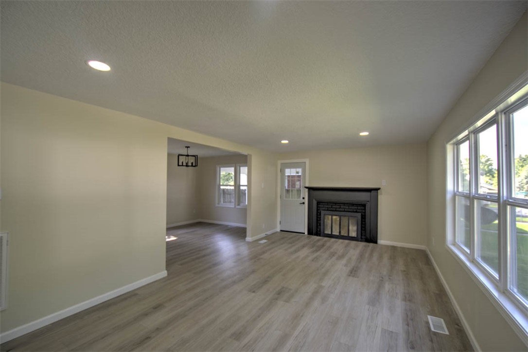 214 S Linden Avenue Property Photo 8