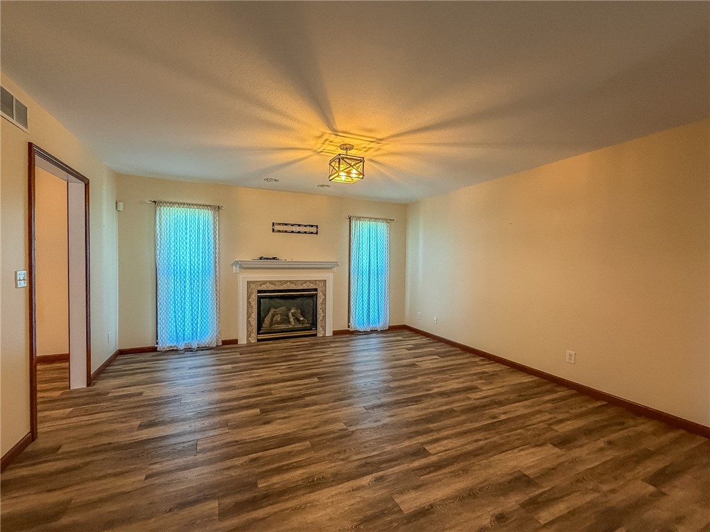 17 Lafayette Meadows Property Photo 5