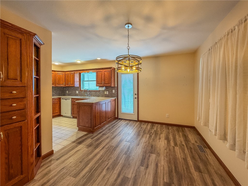 17 Lafayette Meadows Property Photo 9