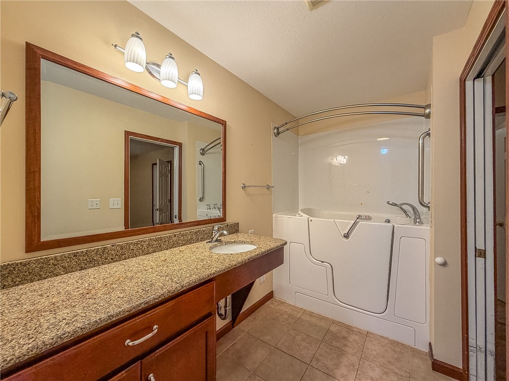 17 Lafayette Meadows Property Photo 18