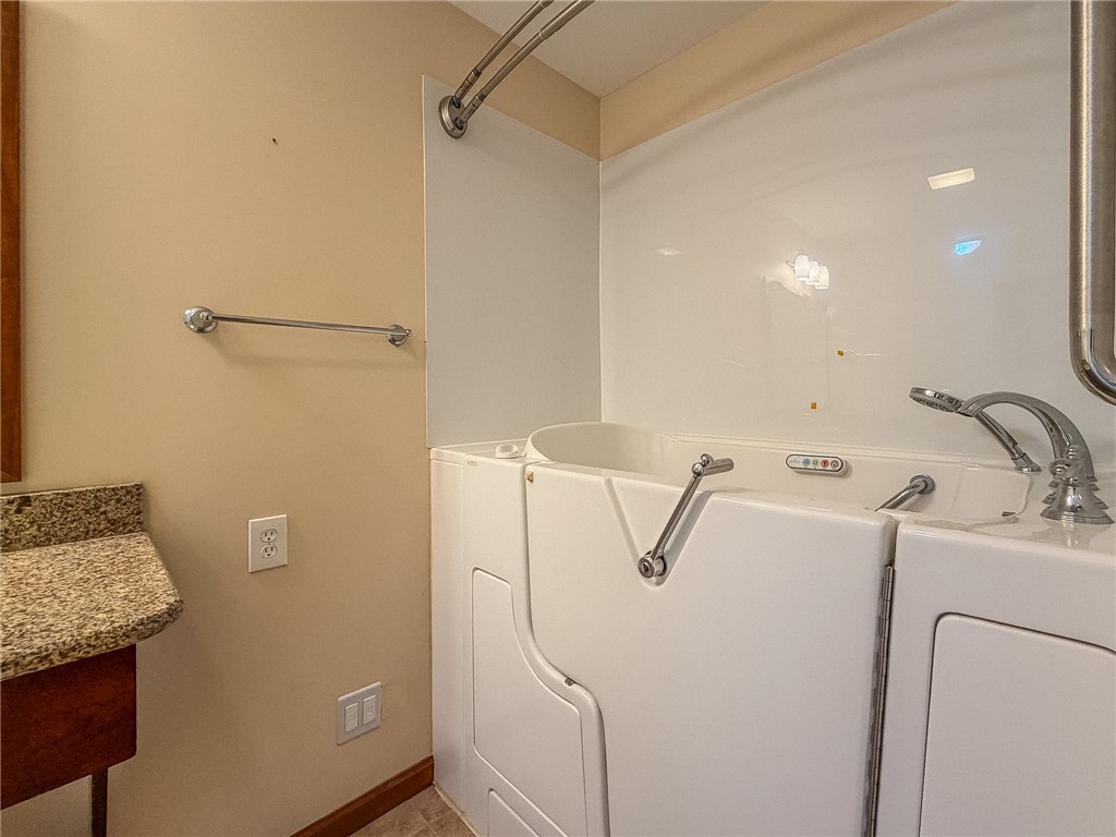 17 Lafayette Meadows Property Photo 19