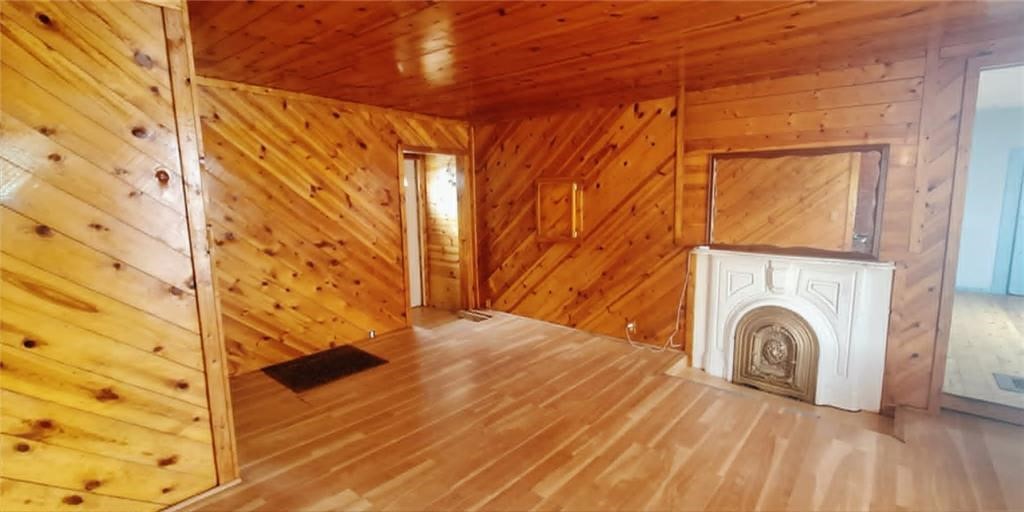409 Ann Street Property Photo 7