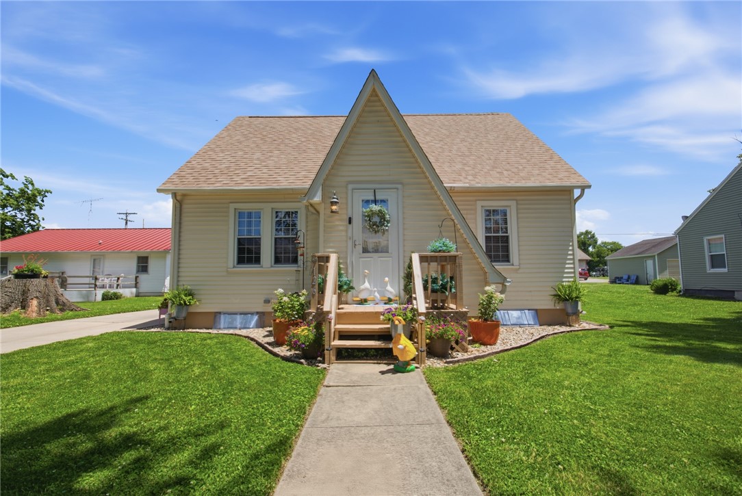 126 2nd Street Property Photo 1