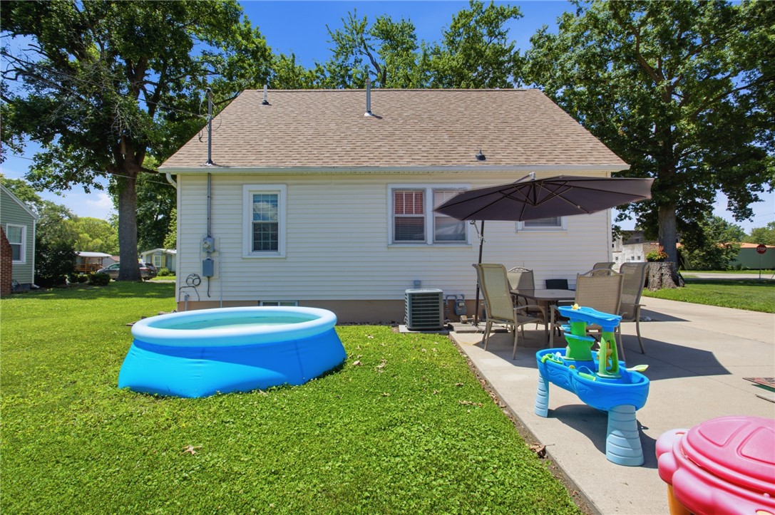 126 2nd Street Property Photo 5