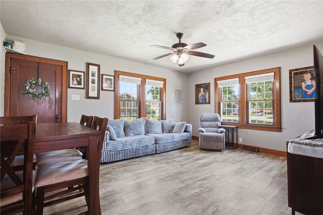 126 2nd Street Property Photo 6
