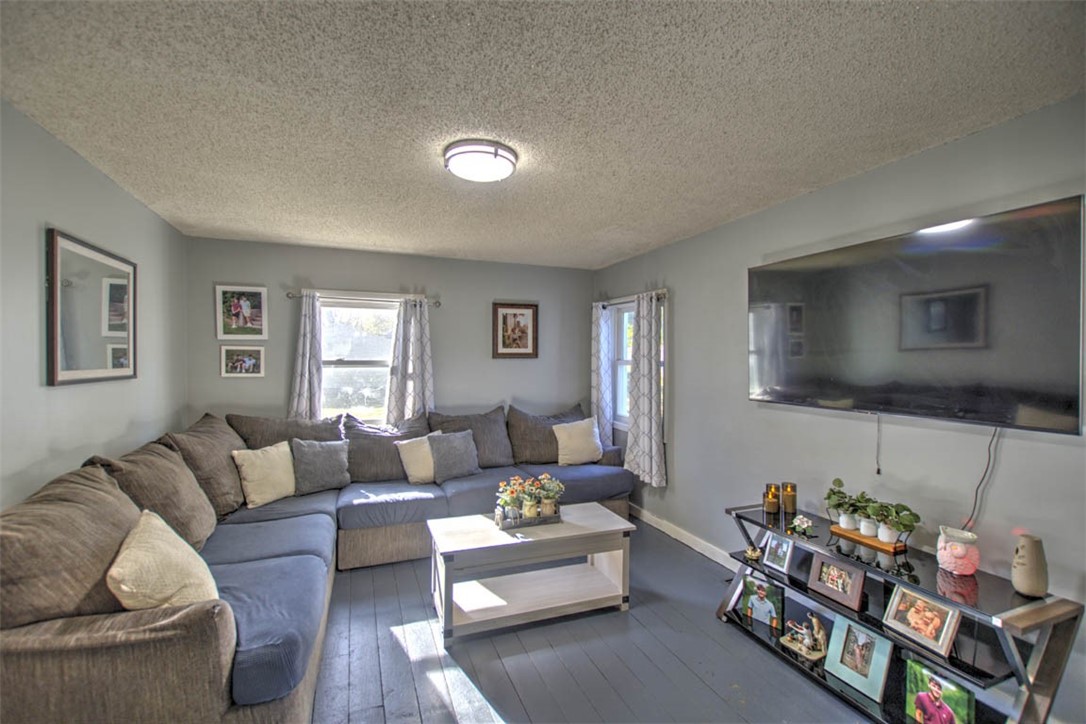 113 Wait Street Property Photo 6