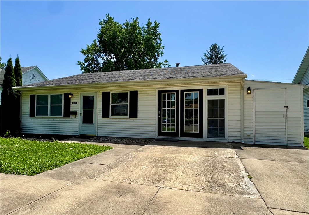 2617 Richmond Avenue Property Photo 1