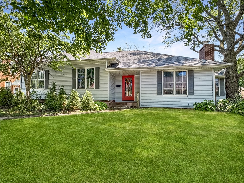 3309 Prairie Avenue Property Photo 1