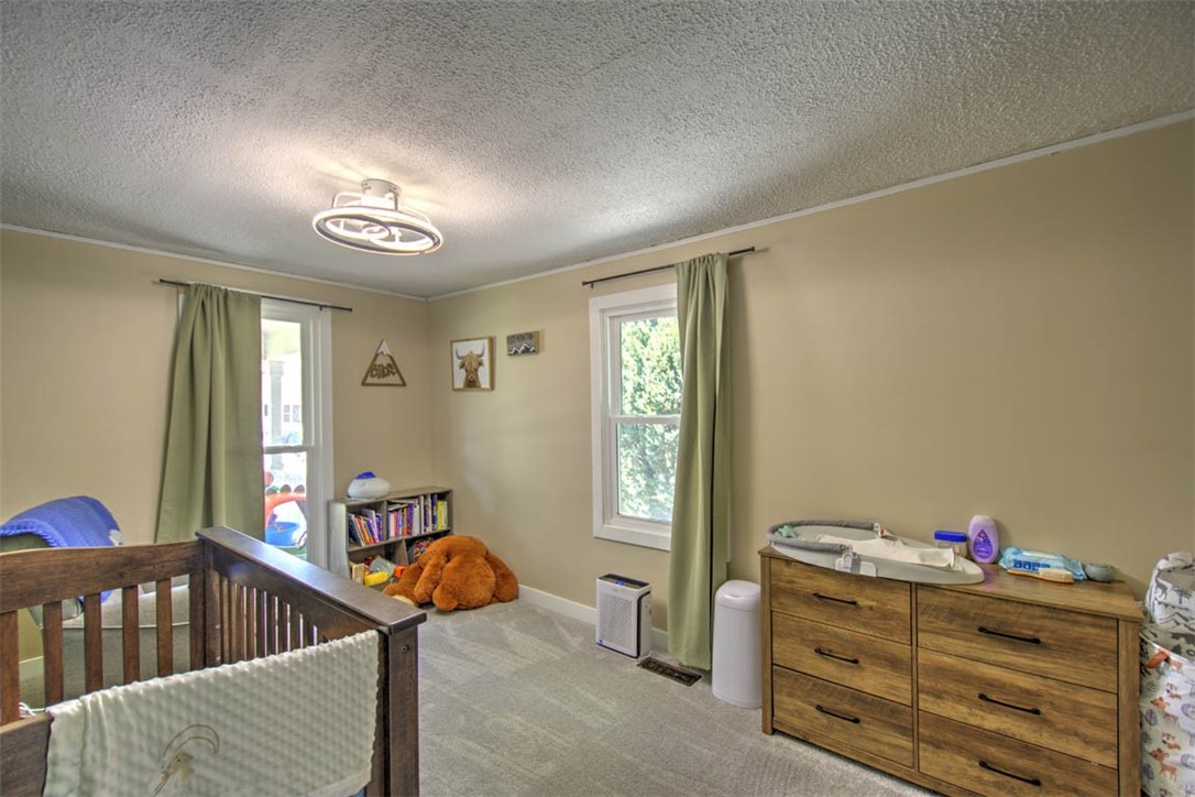 114 S Oak Street Property Photo 15