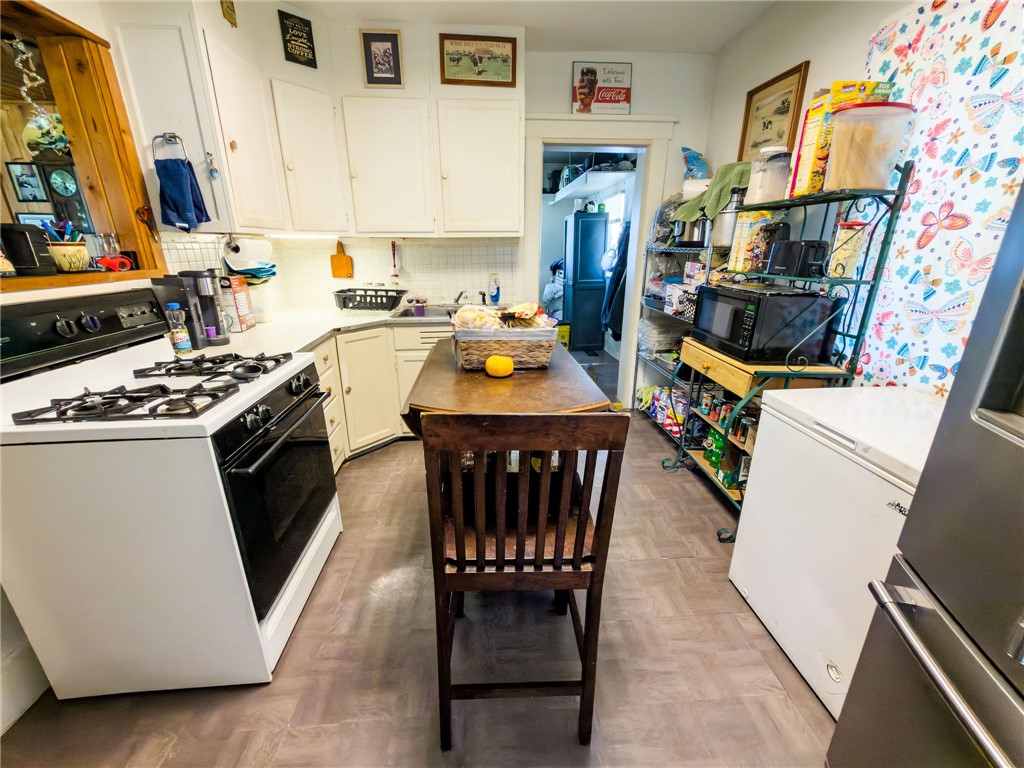 611 E Jackson Avenue Property Photo 8
