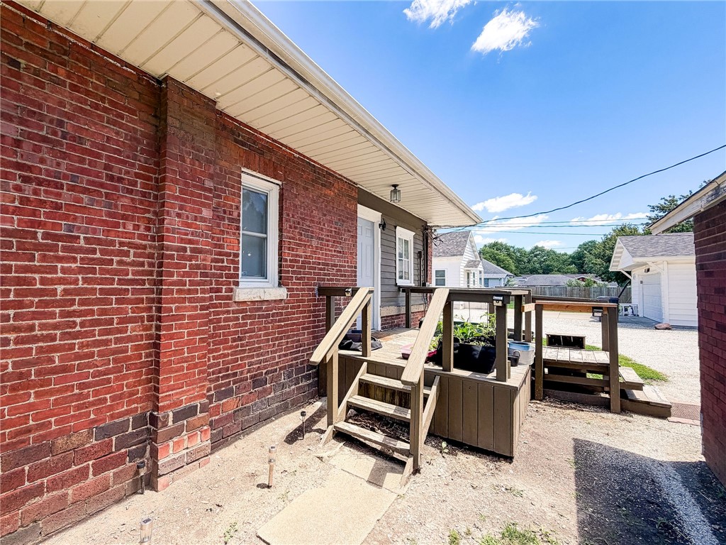 611 E Jackson Avenue Property Photo 17