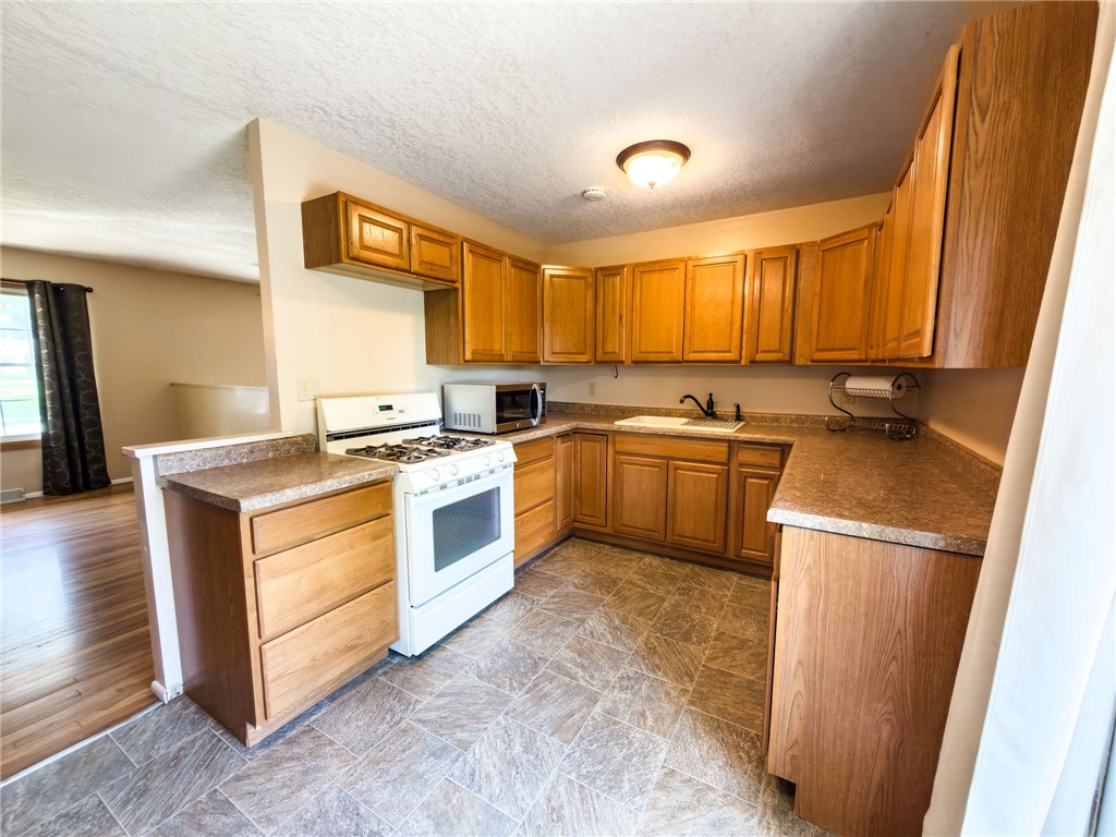 703 Kenton Street Property Photo 8