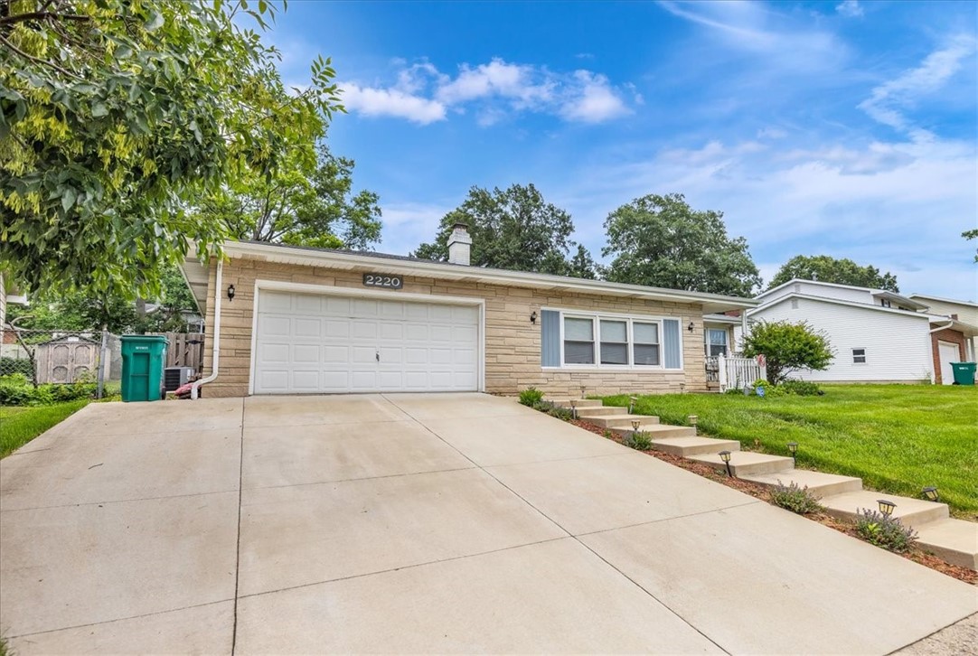 2220 W Ravina Park Road Property Photo 3