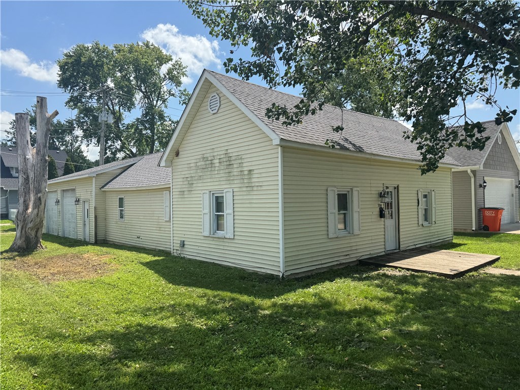 320 Walnut Street Property Photo 2