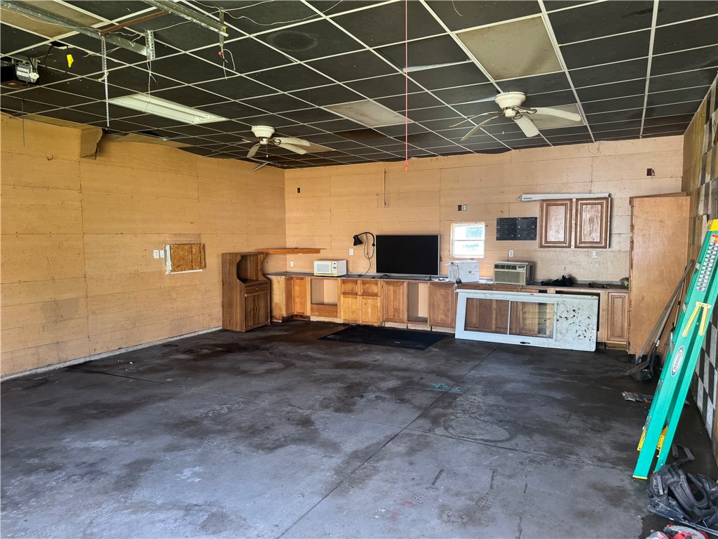 320 Walnut Street Property Photo 4