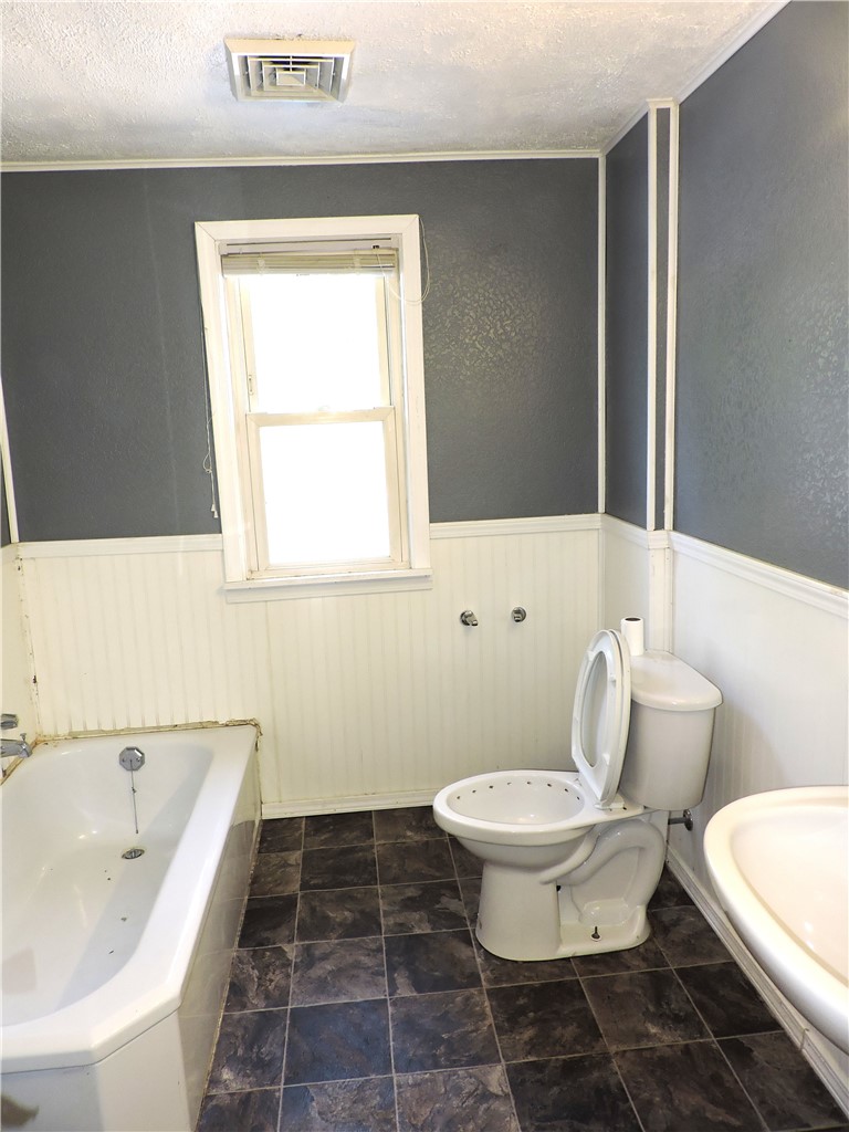 120 W Main Street Property Photo 12