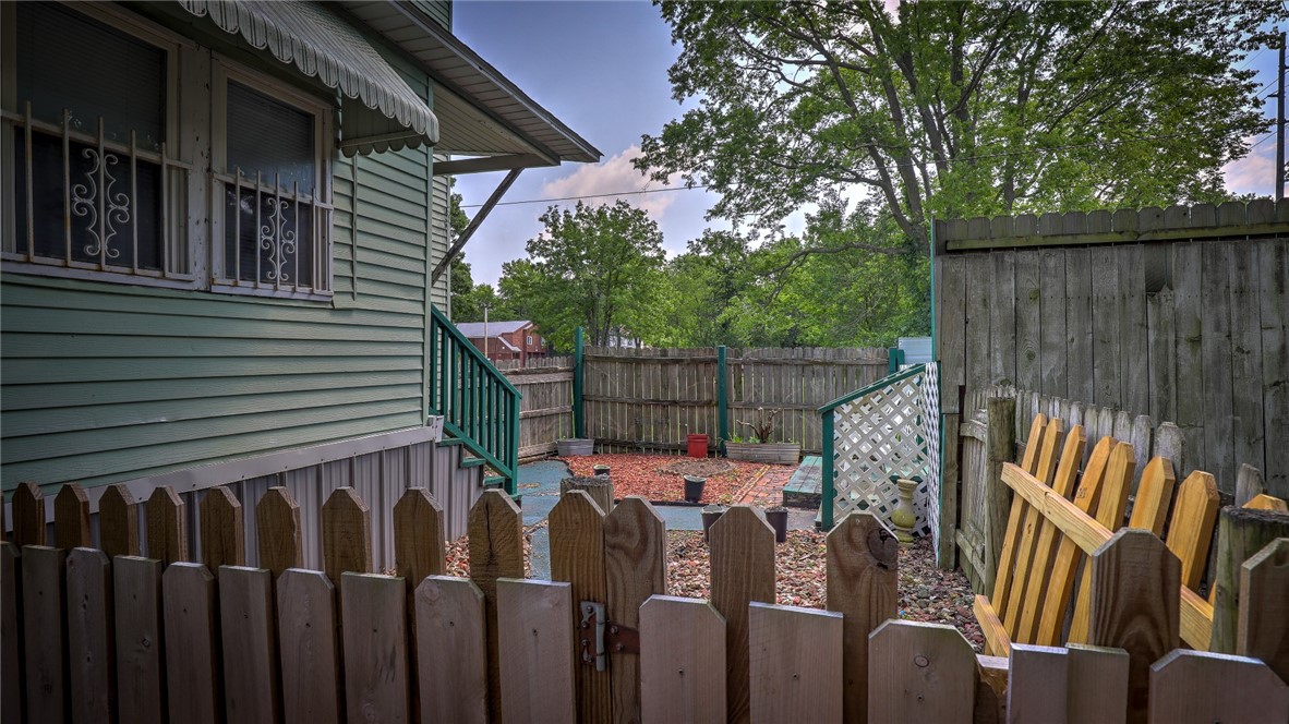 953 W Macon Street Property Photo 6
